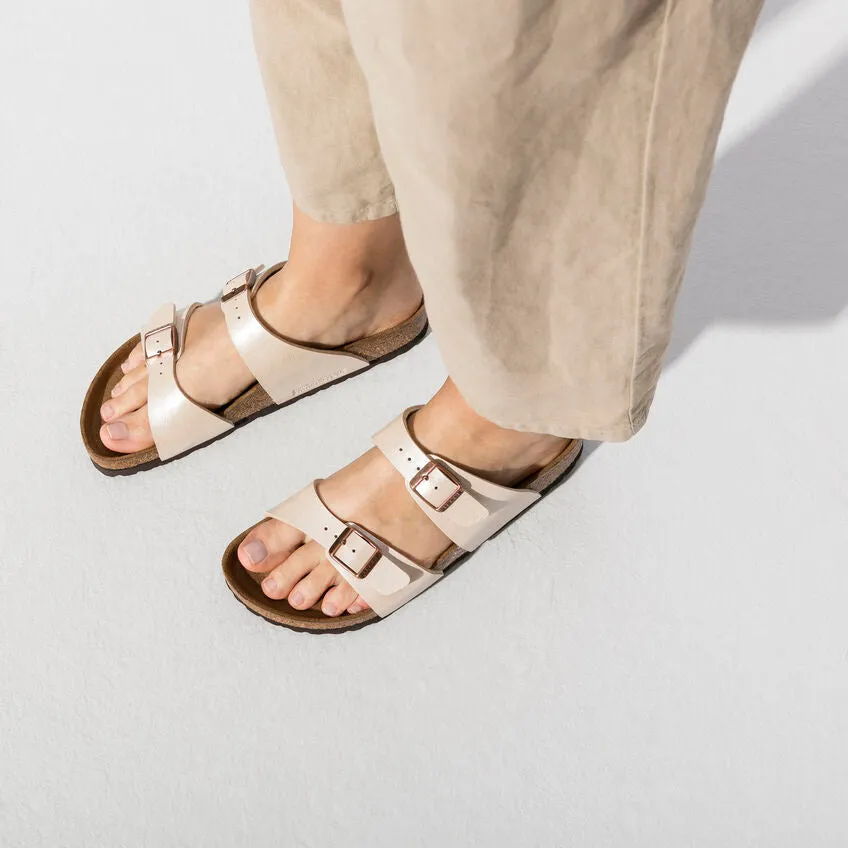 BIRKENSTOCK SYDNEY NARROW FIT IN PEARL