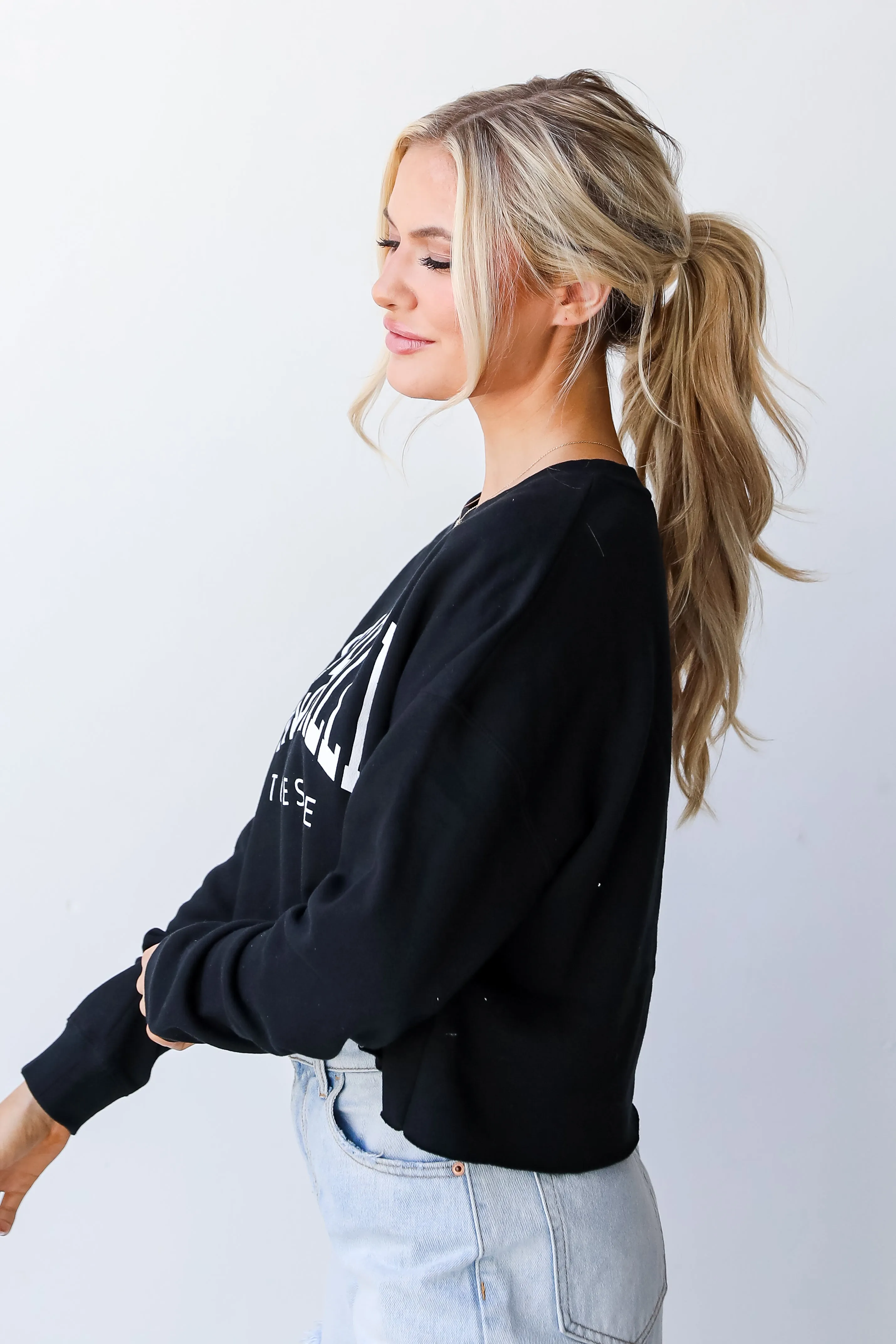 Black Nashville Tennessee Cropped Sweatshirt