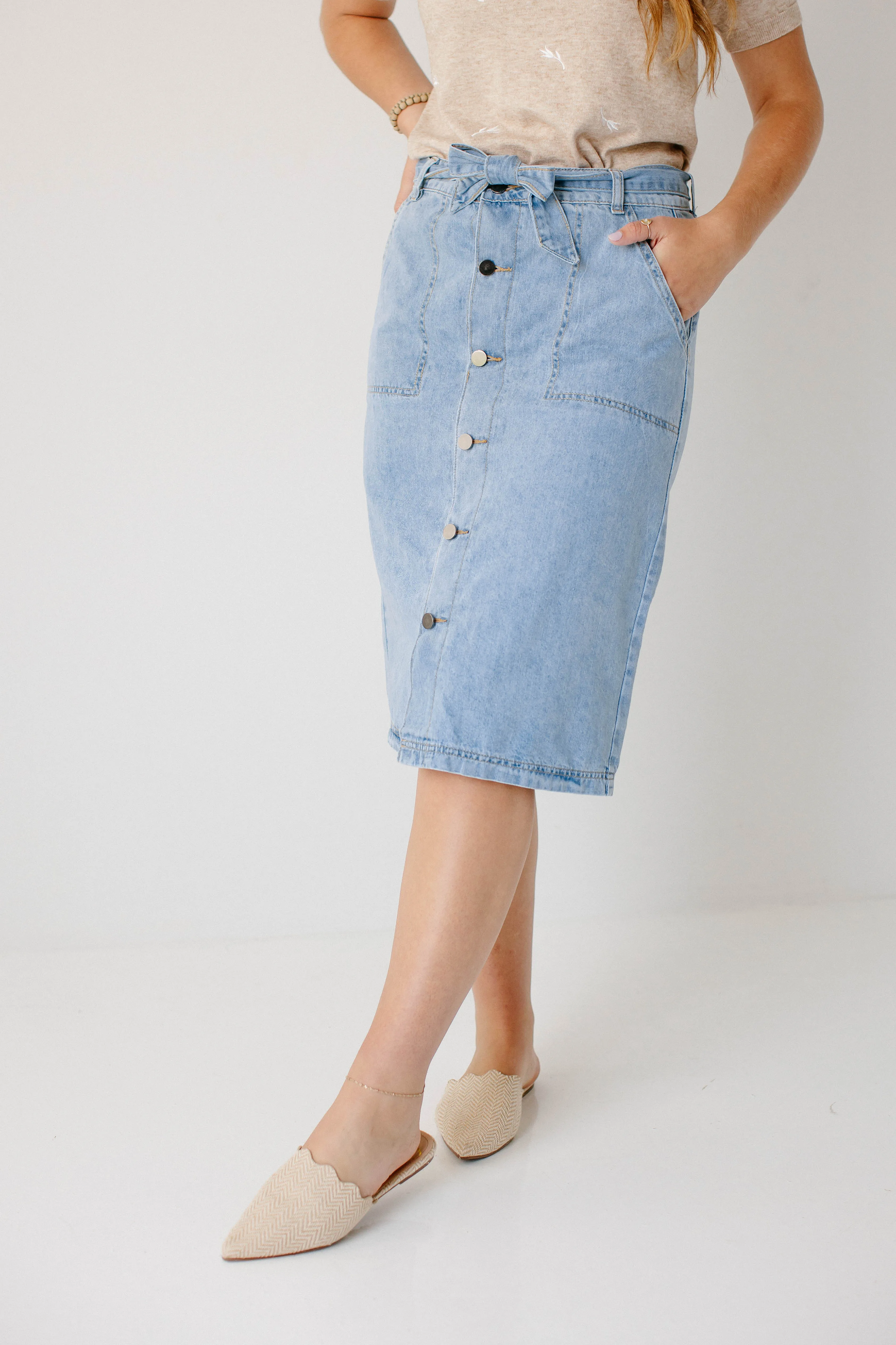 'Cassidy' Button Down Tie Waist Denim Skirt in Light Wash