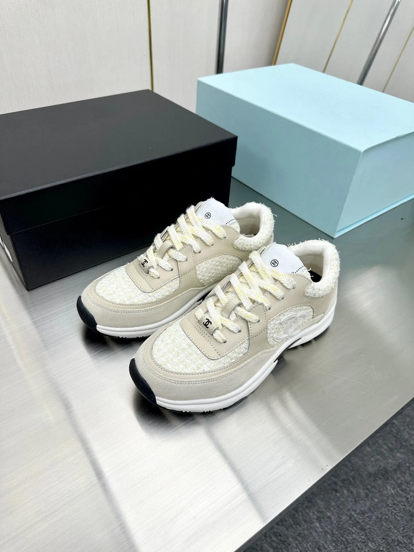 CC TRAINERS TWEED BEIGE WHITE CALFSKIN