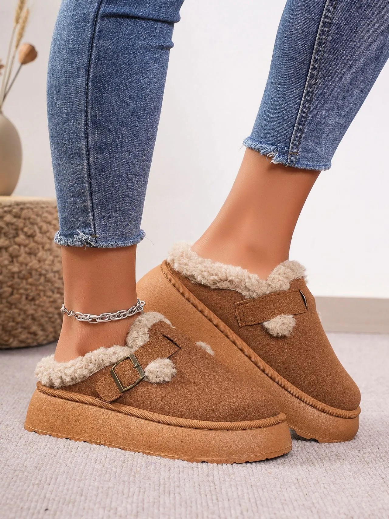 PRE-ORDER: Thermal Fuzzy Buckle Platform Slippers