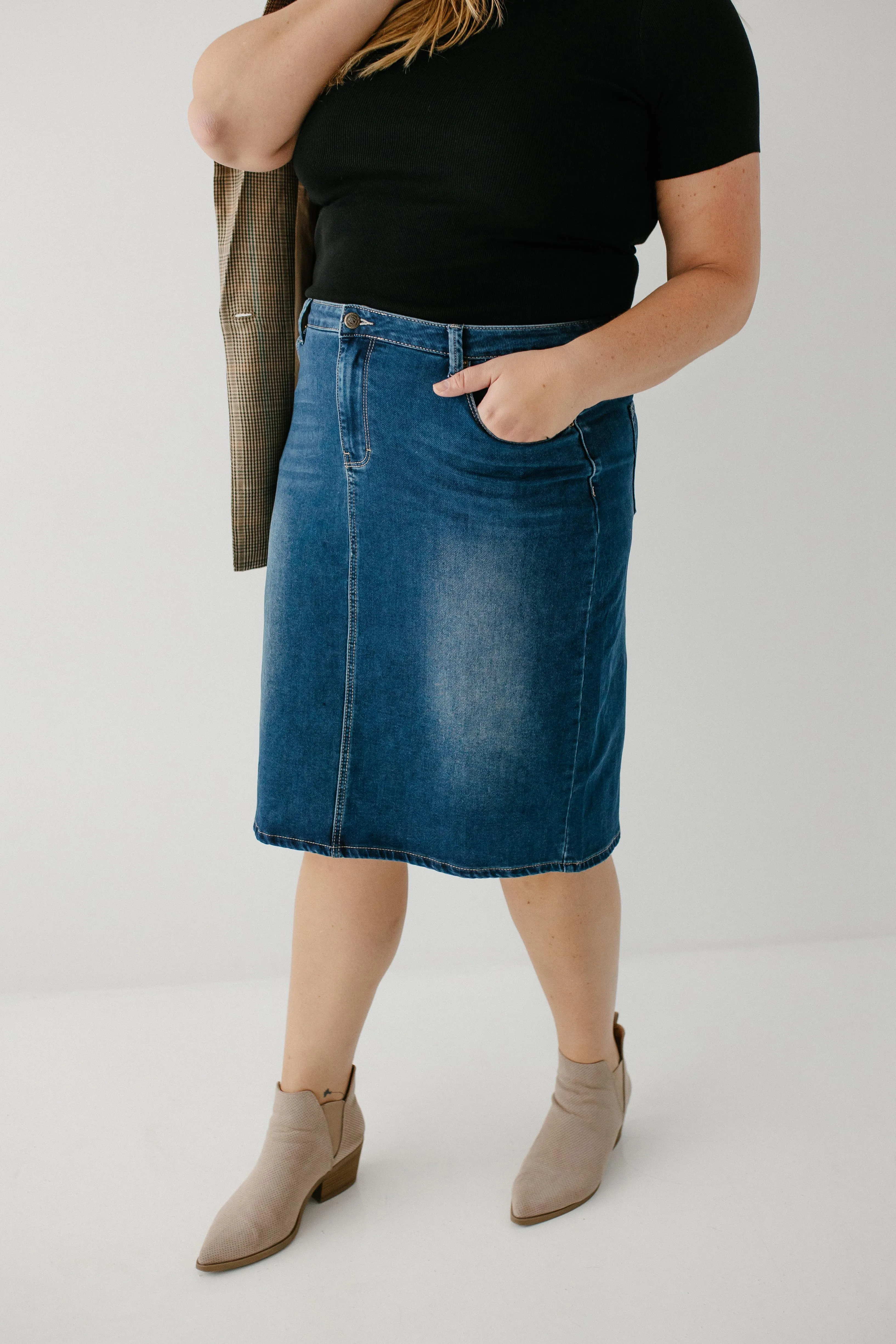 'Scout' Knit Denim Skirt in Dark Wash