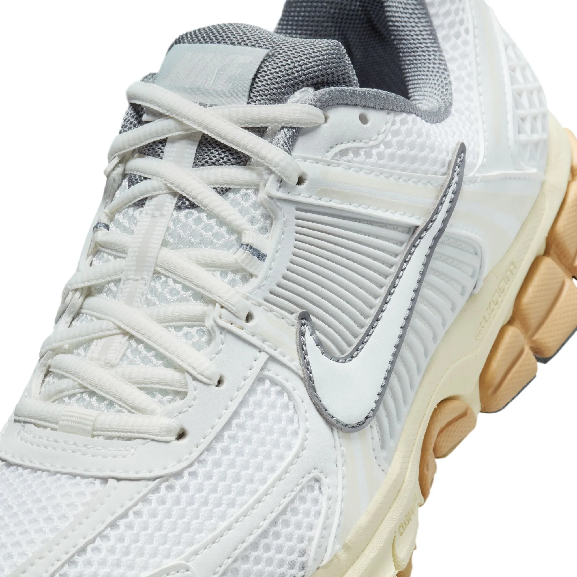 WMNS Nike Vomero 5 (Summit White/Summit White)