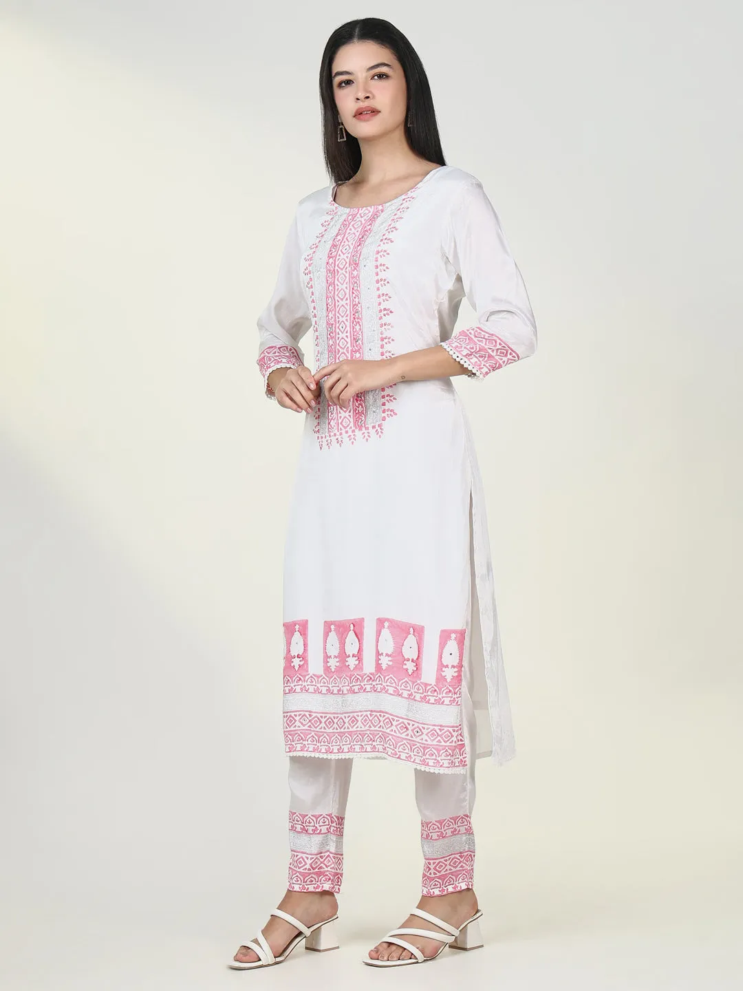 Women Graphic White Kurta Set with Dupatta