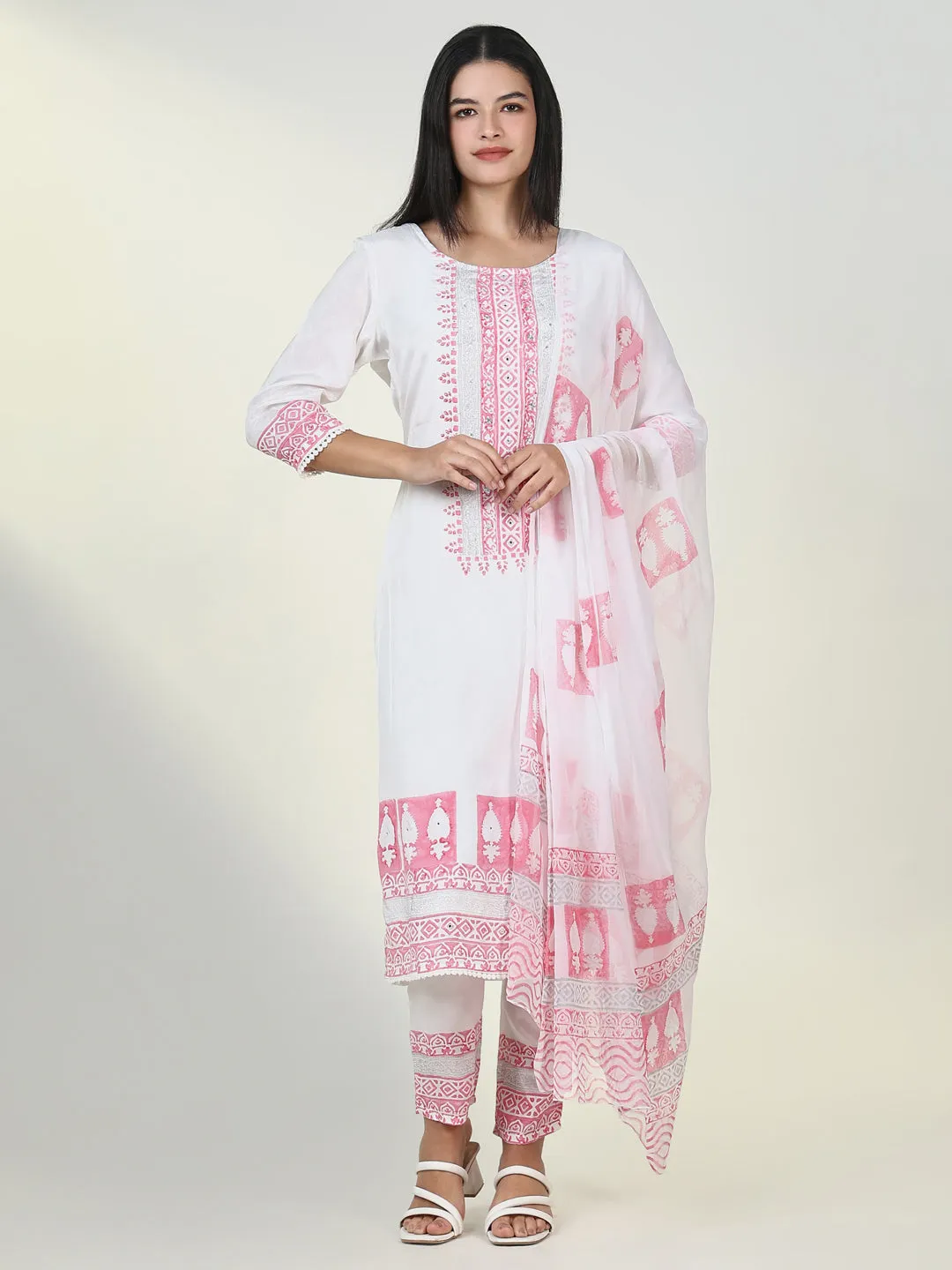 Women Graphic White Kurta Set with Dupatta